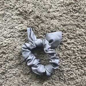Lululemon scrunchie